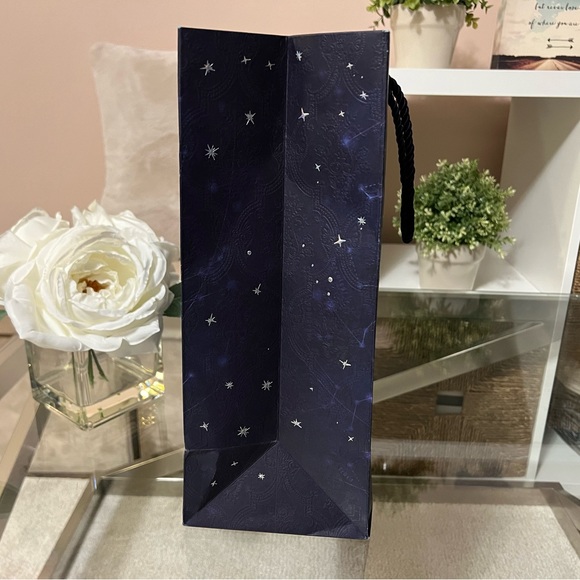 Gucci Holiday Shopping Bag - Picture 4 of 11